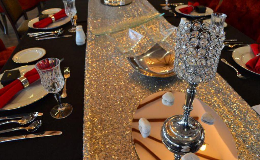 Tenera Hotel Банги Экстерьер фото A table runner